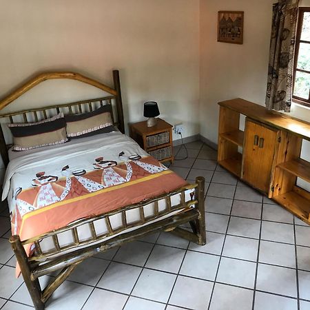 Bushbaby Lodge & Camping Hluhluwe Pokoj fotografie